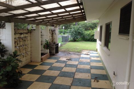 Property photo of 27 Beatrice Street Mooroobool QLD 4870