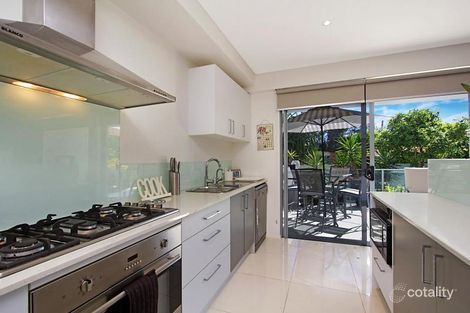 Property photo of 2/10 Tallebudgera Drive Palm Beach QLD 4221
