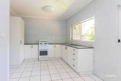 Property photo of 8 Trappes Court Mooroobool QLD 4870