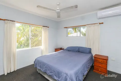 Property photo of 8 Trappes Court Mooroobool QLD 4870