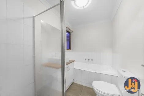 Property photo of 10 Gully Way Craigieburn VIC 3064