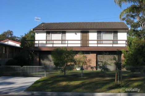 10 Bundilla Pde, Berkeley Vale, NSW 2261