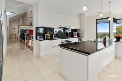 Property photo of 3 Murralinga Place Mount Eliza VIC 3930