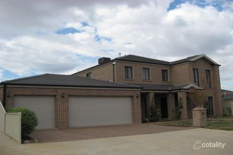 Property photo of 1 Windmill Rise Hillside VIC 3037