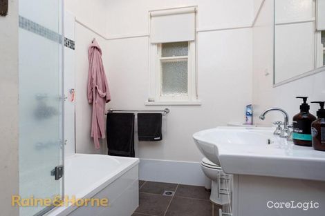 Property photo of 50 Garland Street Turvey Park NSW 2650