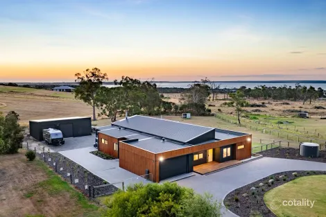 68a Acacia Rd, Grantville, VIC 3984