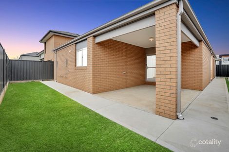 Property photo of 8 Mornington Avenue Tarneit VIC 3029