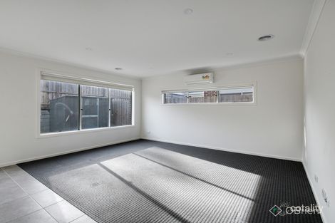 Property photo of 7 Shiraz Way Pakenham VIC 3810