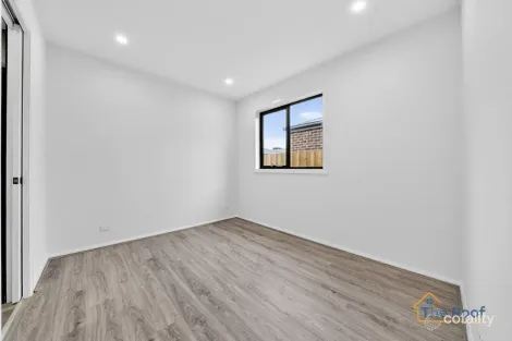 Property photo of 24 Dollarbird Drive Deanside VIC 3336