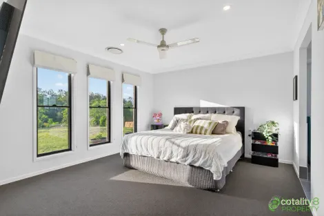 Property photo of 15 Haven Court Samsonvale QLD 4520