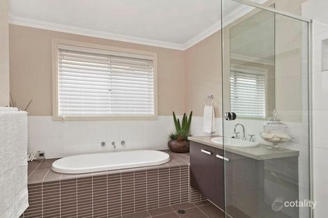 Property photo of 5 Wigeon Chase Cameron Park NSW 2285