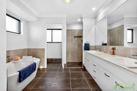 Property photo of 15 Haven Court Samsonvale QLD 4520