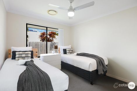 Property photo of 16 Fletcher Crescent Pacific Pines QLD 4211