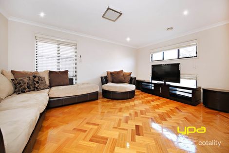 Property photo of 18 Deakin Grove Burnside Heights VIC 3023
