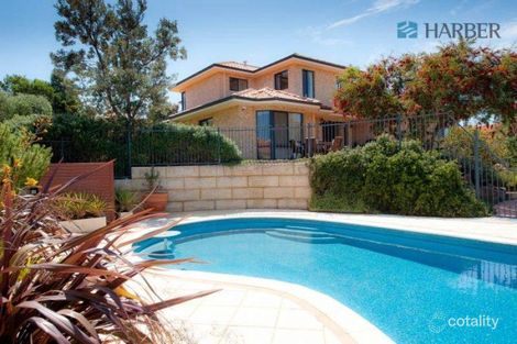 Property photo of 1 Queenscliff Court Kallaroo WA 6025