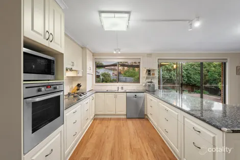 Property photo of 10 Greenock Place Templestowe VIC 3106