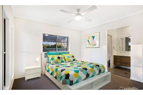 Property photo of 2/224 Hume Street South Toowoomba QLD 4350