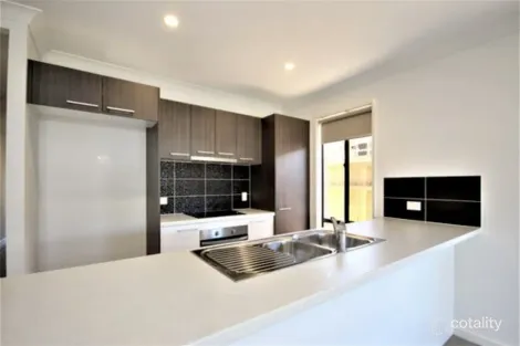 Property photo of 7 Bell Street Silkstone QLD 4304