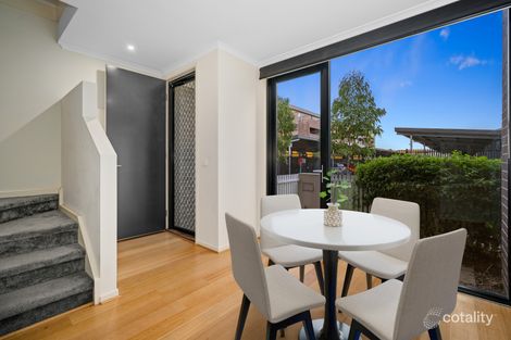 Property photo of 2 Olsen Walk Mill Park VIC 3082