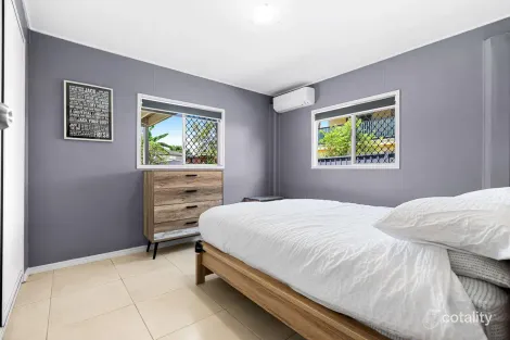 Property photo of 2 Herswell Avenue Wynnum West QLD 4178