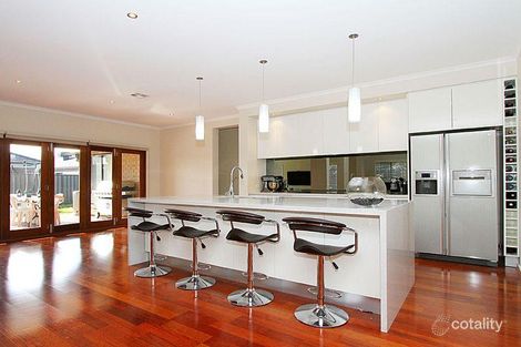 Property photo of 16 Wilderness Place South Morang VIC 3752
