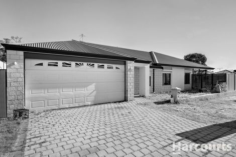 Property photo of 35 St Pierre Loop Meadow Springs WA 6210
