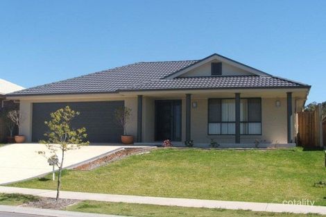 35 Arrowgrass St, Aberglasslyn, NSW 2320