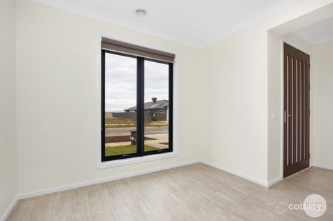 Property photo of 9 Mullingar Drive Alfredton VIC 3350