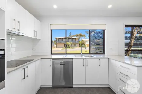 1/10 Dixon Dr, Nelson Bay, NSW 2315