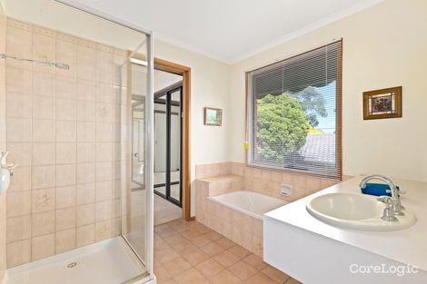 Property photo of 94 Mantung Crescent Rowville VIC 3178