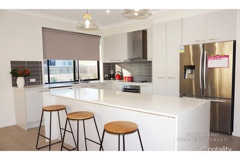 Property photo of 115 Fairway Drive Kensington Grove QLD 4341