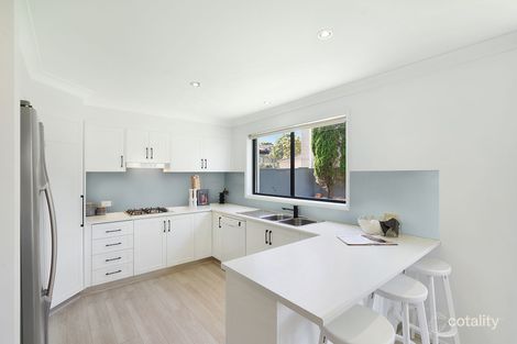 Property photo of 11 Valley View Circuit Warriewood NSW 2102