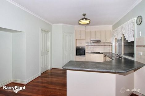 Property photo of 16 Lakes Drive Craigieburn VIC 3064