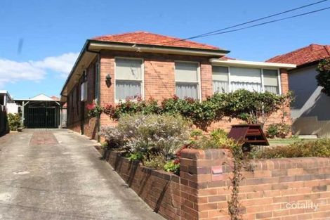 11 Chisholm Ave, Clemton Park, NSW 2206