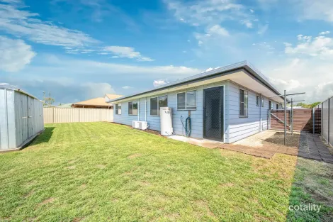 Property photo of 1B Batts Place Emerald QLD 4720