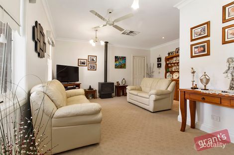 Property photo of 21 Jamie Court Pakenham VIC 3810