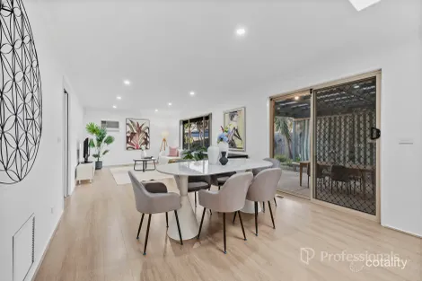 Property photo of 129 Kurrajong Road Narre Warren VIC 3805