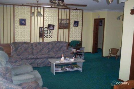 Property photo of 31 Glad Gunson Drive Eleebana NSW 2282
