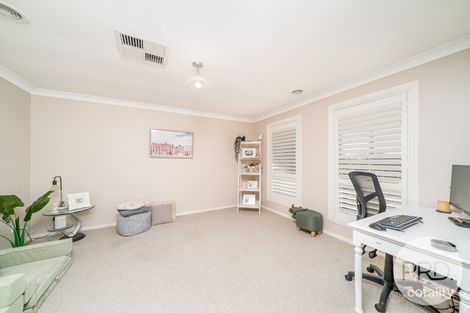 Property photo of 8 Yarrawah Crescent Bourkelands NSW 2650