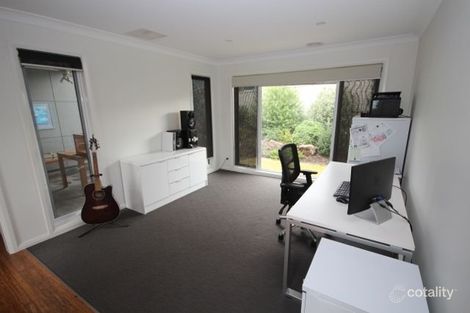 Property photo of 30 Rainbow Drive Estella NSW 2650