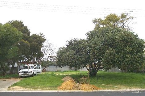 17 Mondak Pl, Carey Park, WA 6230