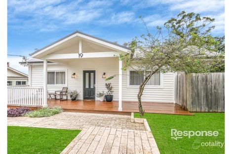 Property photo of 19 Martin Place Faulconbridge NSW 2776