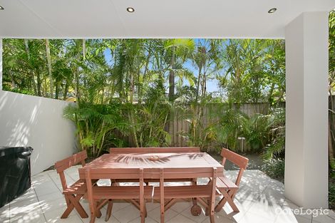 Property photo of 2/33 Ocean Street Mermaid Beach QLD 4218