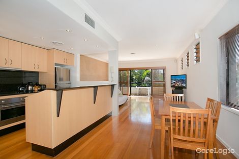 Property photo of 2/33 Ocean Street Mermaid Beach QLD 4218