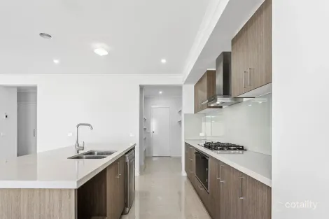 Property photo of 7 Lumbrook Parade Truganina VIC 3029