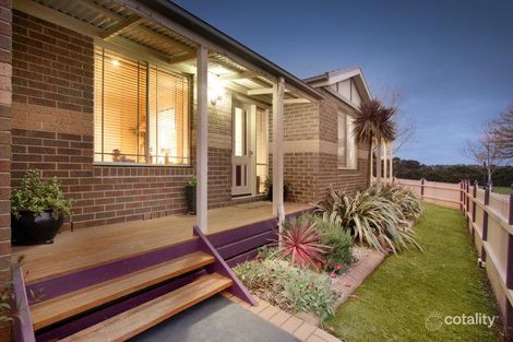 Property photo of 10 Imperia Close Narre Warren South VIC 3805