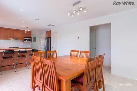 Property photo of 6 Coorong Court Taylors Hill VIC 3037