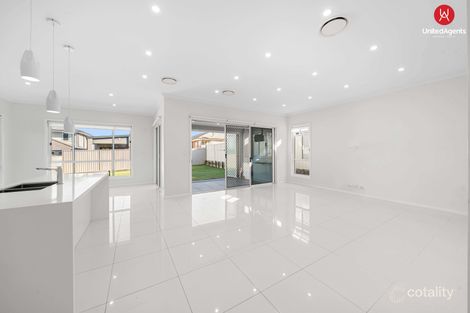 Property photo of 17 Flight Circuit Middleton Grange NSW 2171