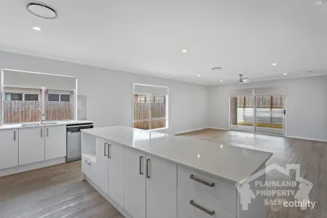 Property photo of 5 Darling Circuit Plainland QLD 4341