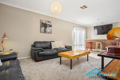 Property photo of 7 Crystal Way Mount Annan NSW 2567